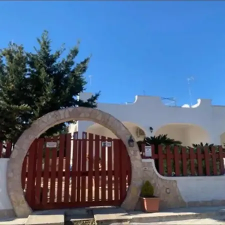 House Diego Disponibile Con Piccolo Giardino