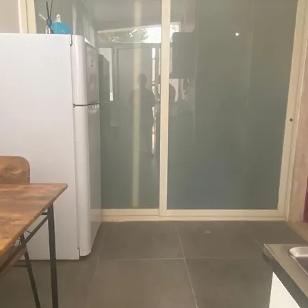 Apartment House Diego Disponibile Con Piccolo Giardino