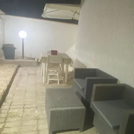 Apartment House Diego Disponibile Con Piccolo Giardino Torre Lapillo